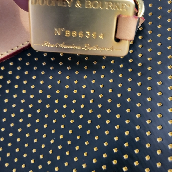 Authentic Dooney and Bourke  Top zip Shopping tote - Picture 6 of 13